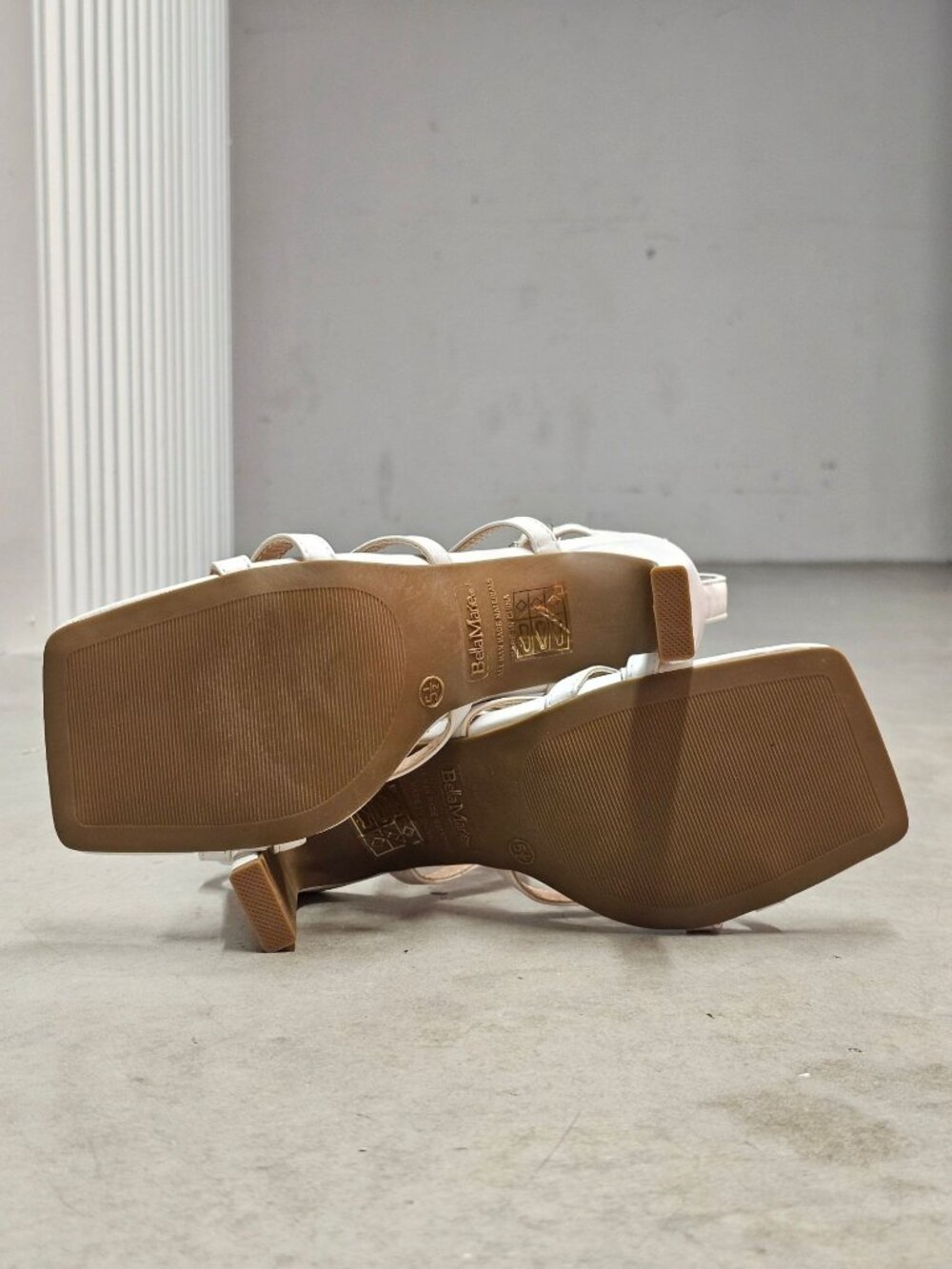 White Strappy Square-Toe Block Heel Sandals With Ankle Straps - Picture 9 of 12